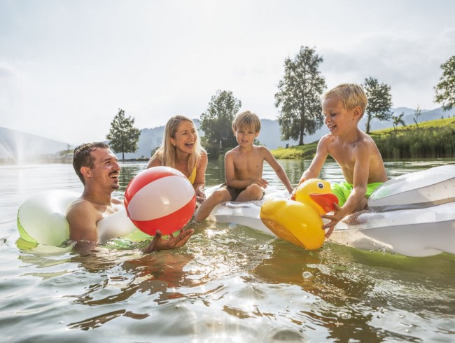 Schwimmen im Badesee Reitdorf oder Flachauwinkl © Flachau Tourismus | zooom productions 